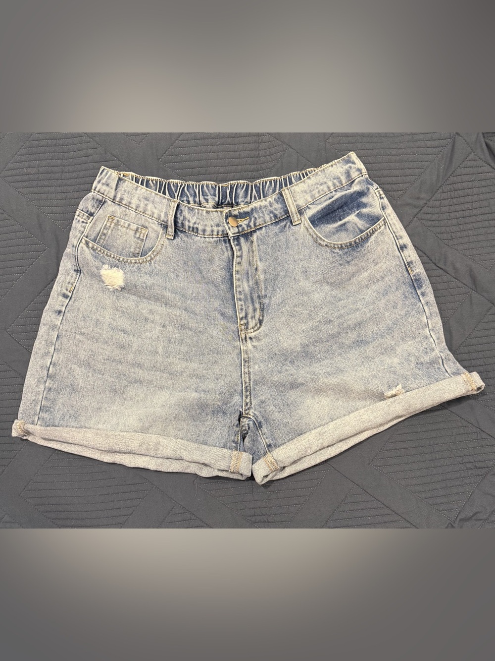 SHEIN Light Blue Rolled-Hem Denim Shorts